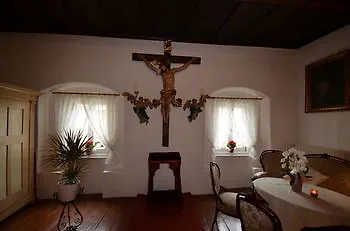 לינה וארוחת בוקר Gaestehaus Im Pfarrhof