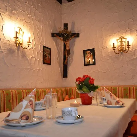 Gaestehaus Im Pfarrhof Frühstückspension