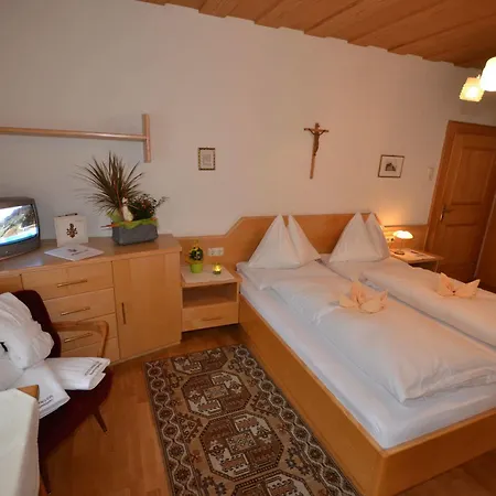 Gaestehaus Im Pfarrhof 2*