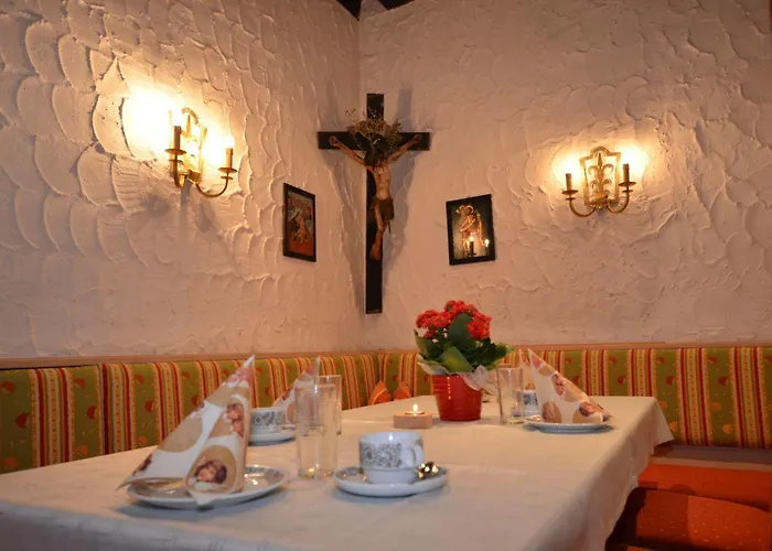 Gaestehaus Im Pfarrhof Bed & Breakfast